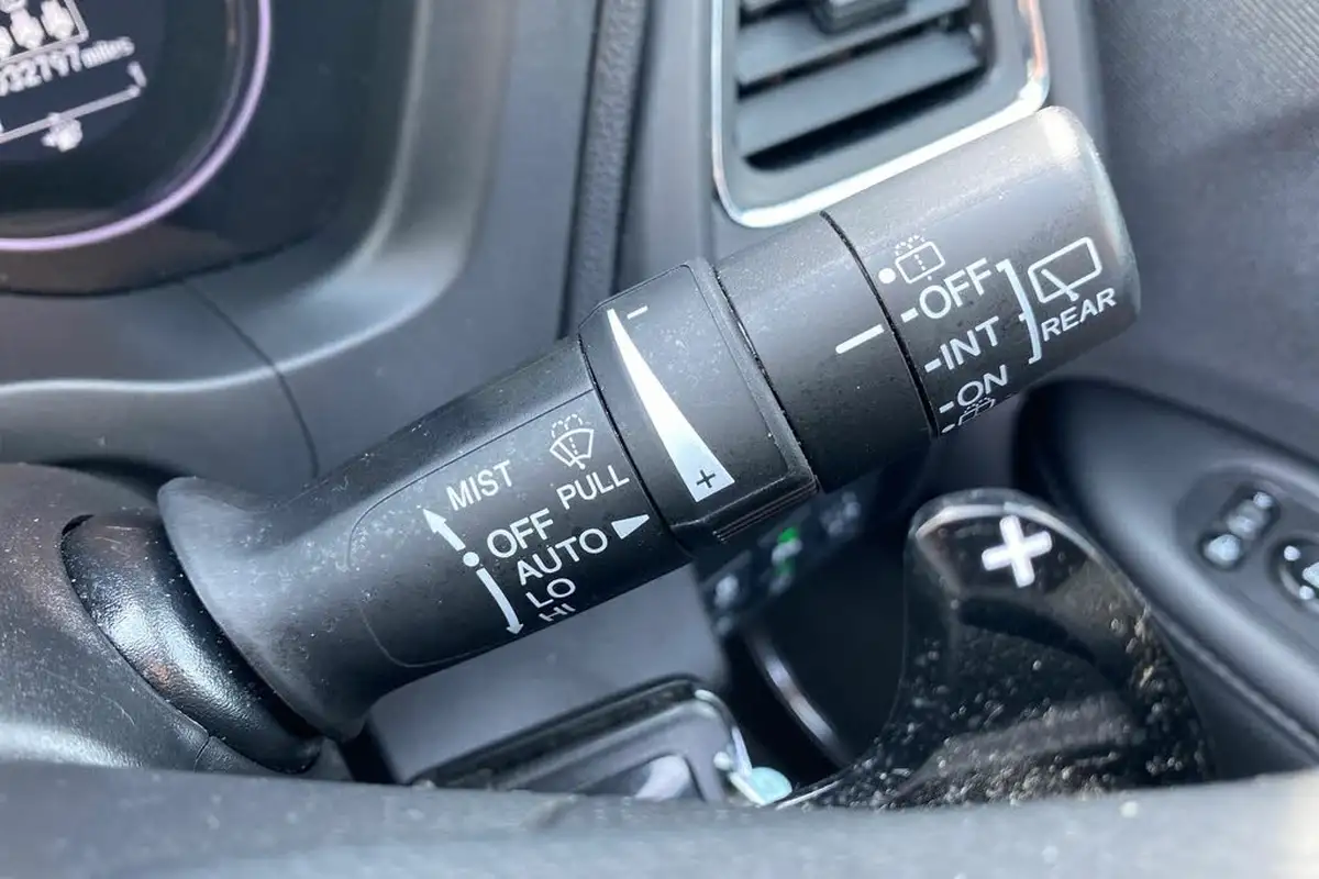 2019-honda-hr-v-15-i-vtec-se-cvt-big-23