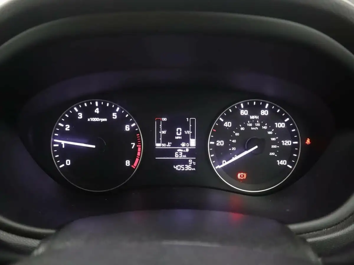 2017-hyundai-i20-10-t-gdi-turbo-edition-big-16