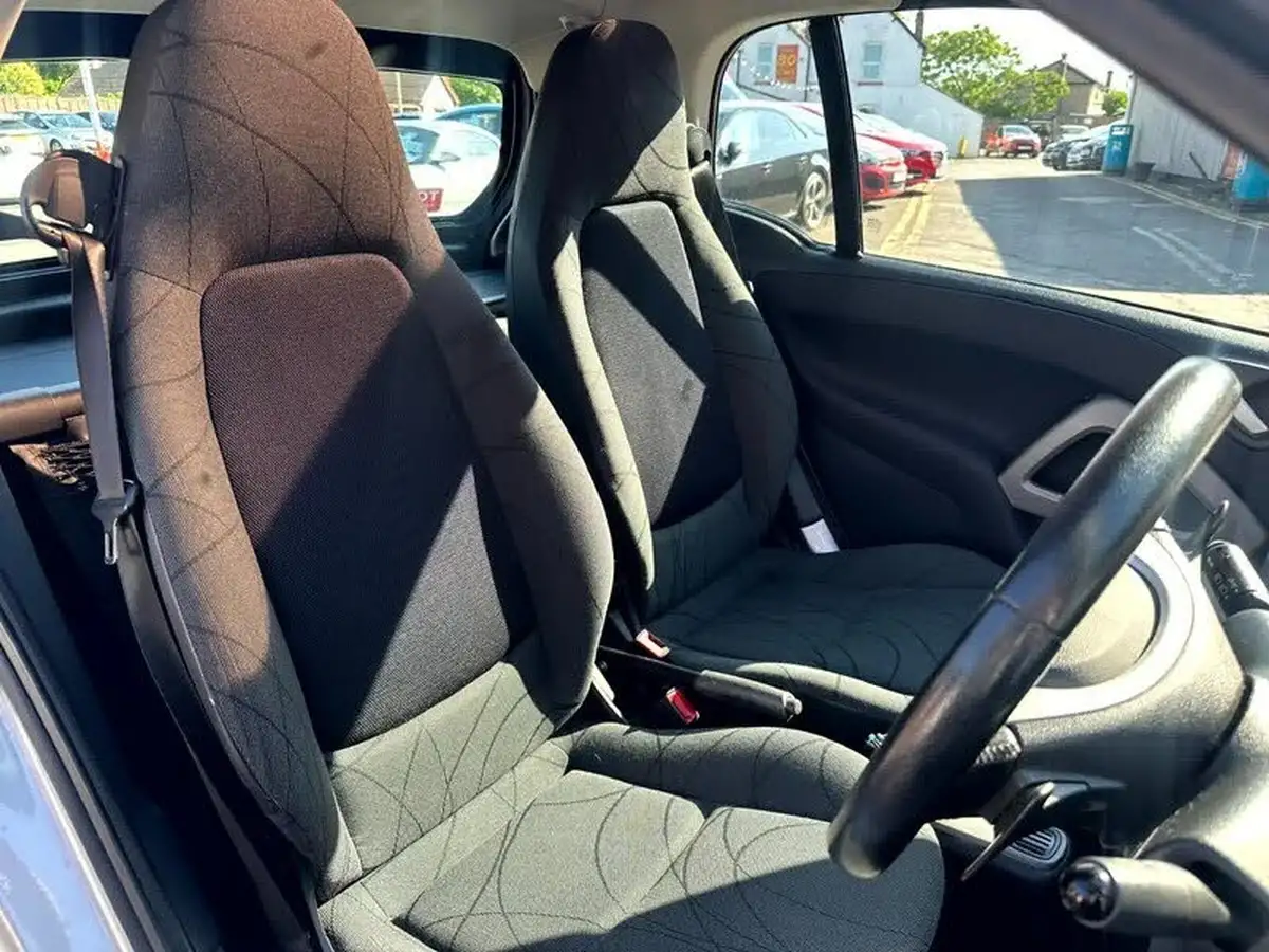 2013-smart-fortwo-08td-passion-coupe-big-6