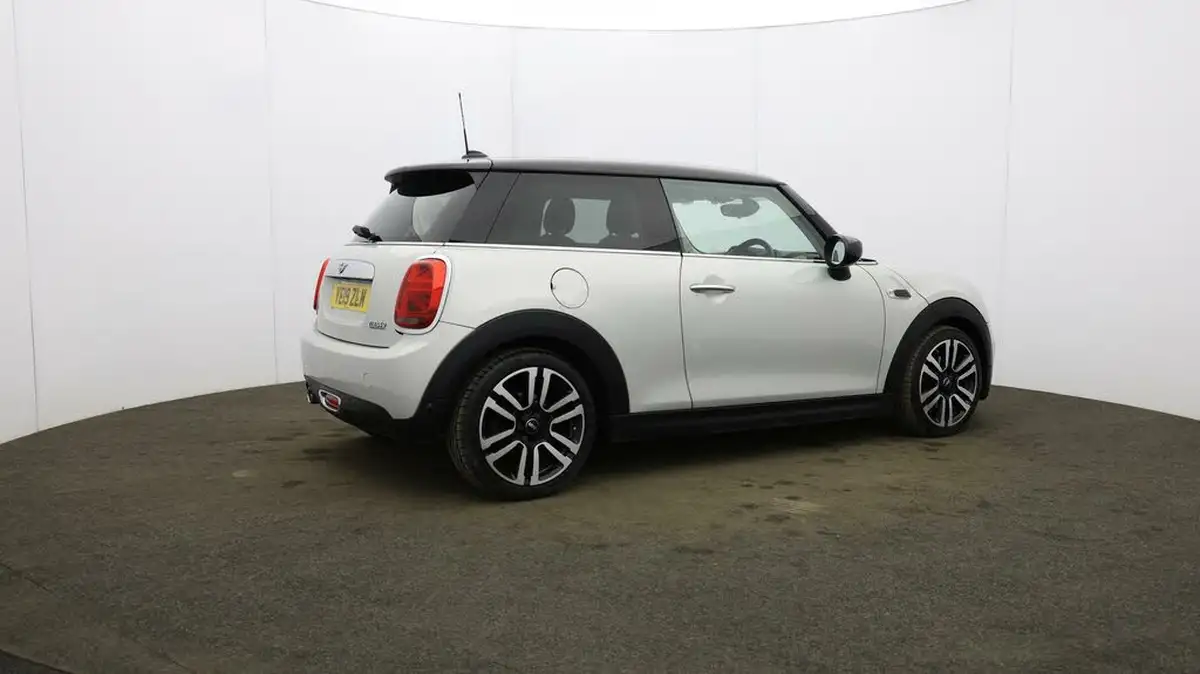 2019-mini-cooper-15-cooper-exclusive-134bhp-nav-hatchback-3d-auto-big-55