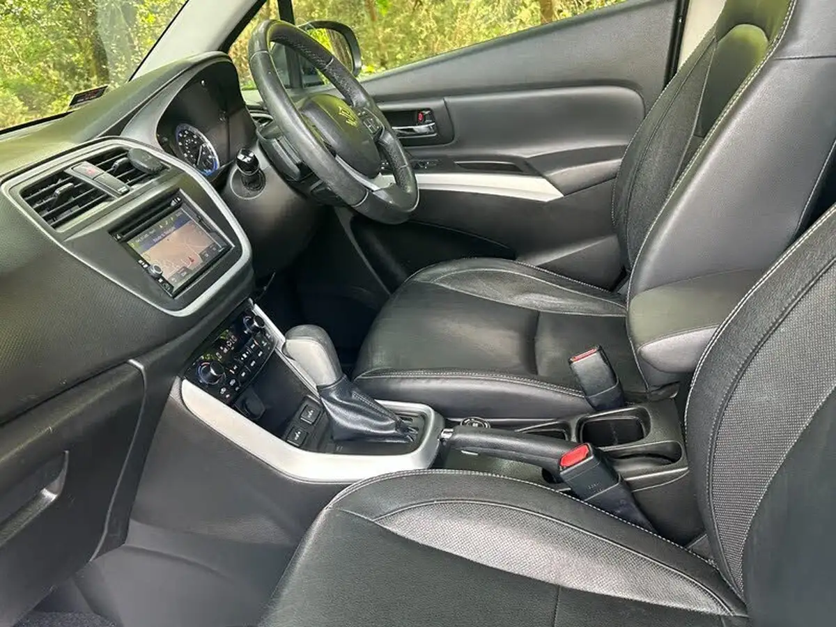 2014-suzuki-s-cross-16-sz5-allgrip-cvt-big-17