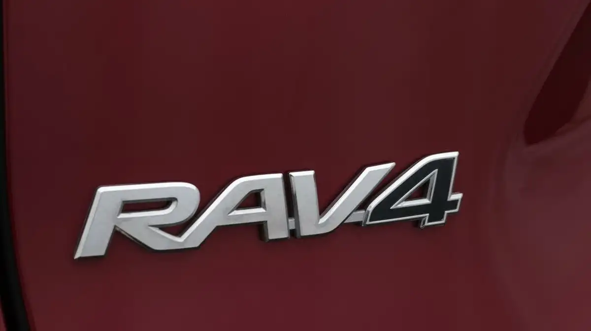 2021-toyota-rav4-25-vvt-i-design-219bhp-big-23