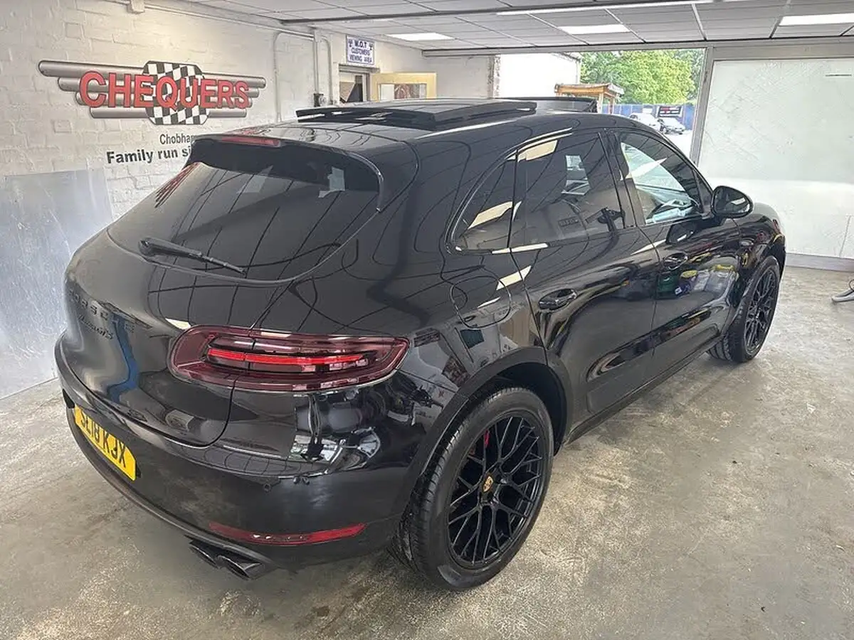 2018-porsche-macan-30-gts-big-7