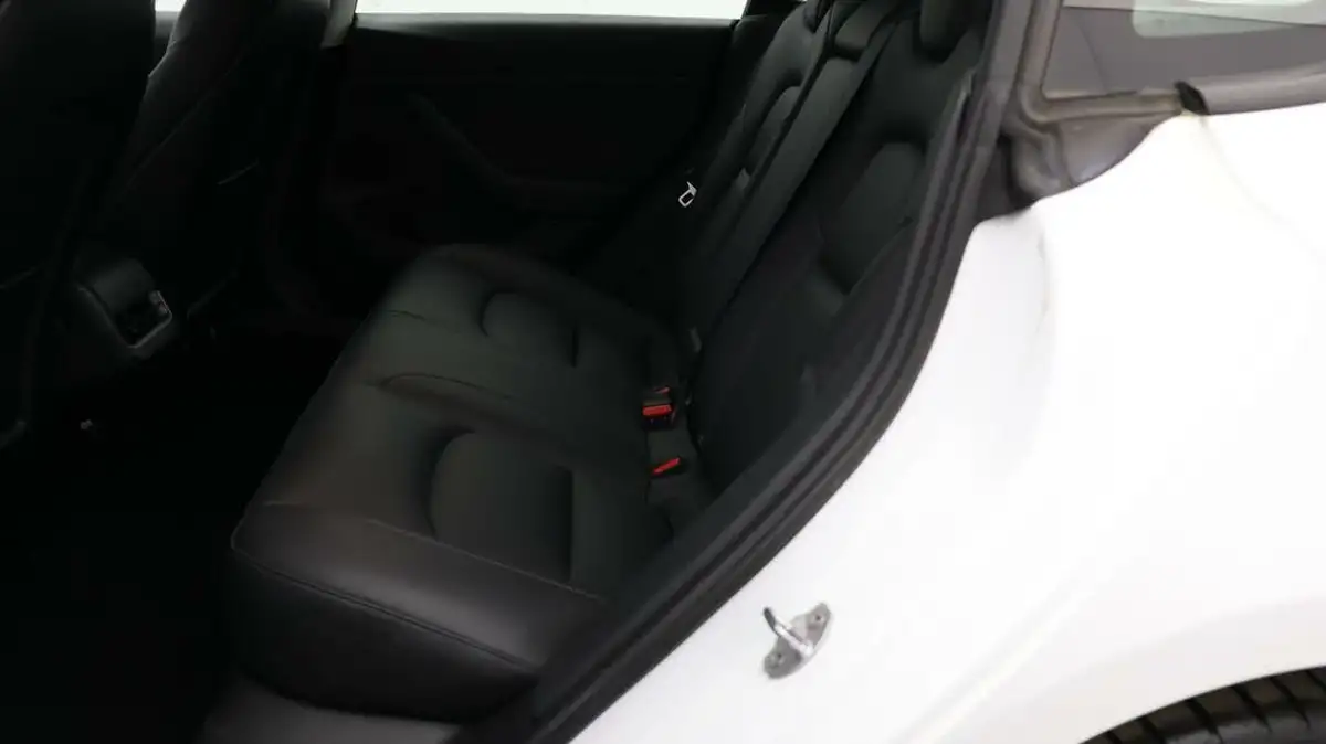 2021-tesla-model-3-e-long-range-4x4-big-15