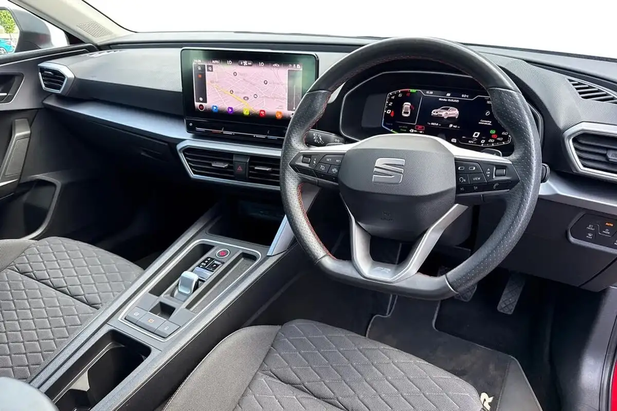 2021-seat-leon-14-e-hybrid-fr-hatchback-big-13