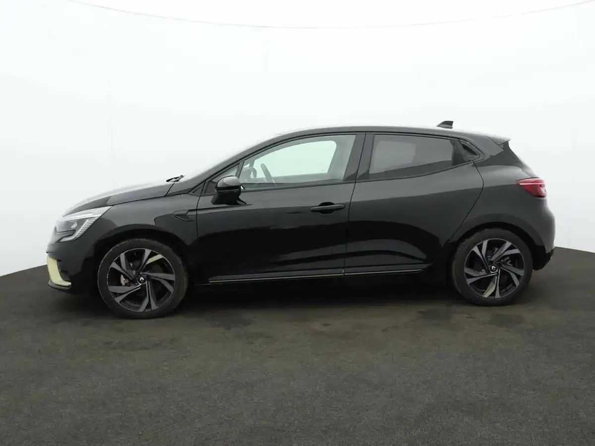 2023-renault-clio-16-engineered-big-3