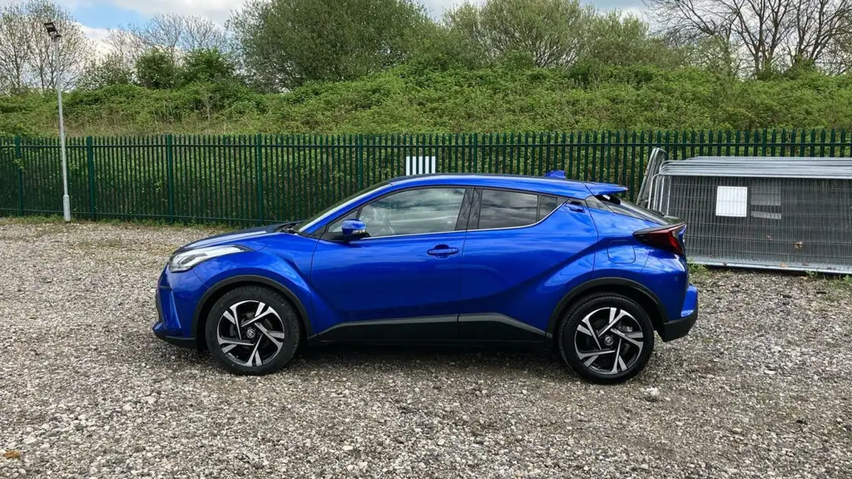 2022-toyota-c-hr-18-vvt-i-design-big-16