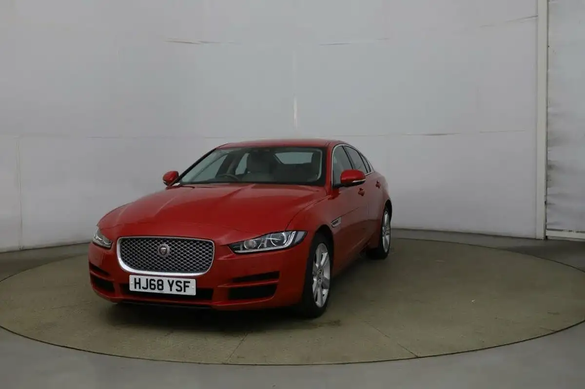 2018-jaguar-xe-20i-portfolio-300ps-awd-1997cc-big-0