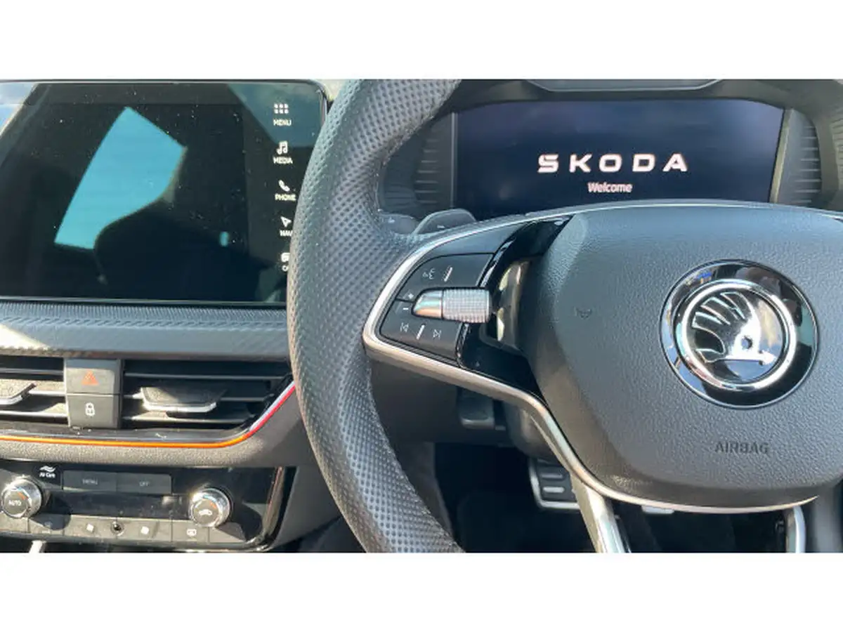 2024-skoda-kamiq-15-tsi-monte-carlo-dsg-big-16