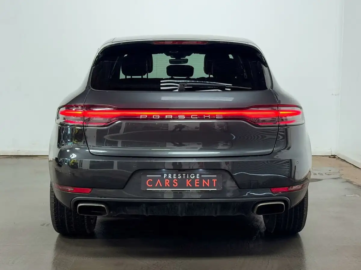 2019-porsche-macan-20-big-5