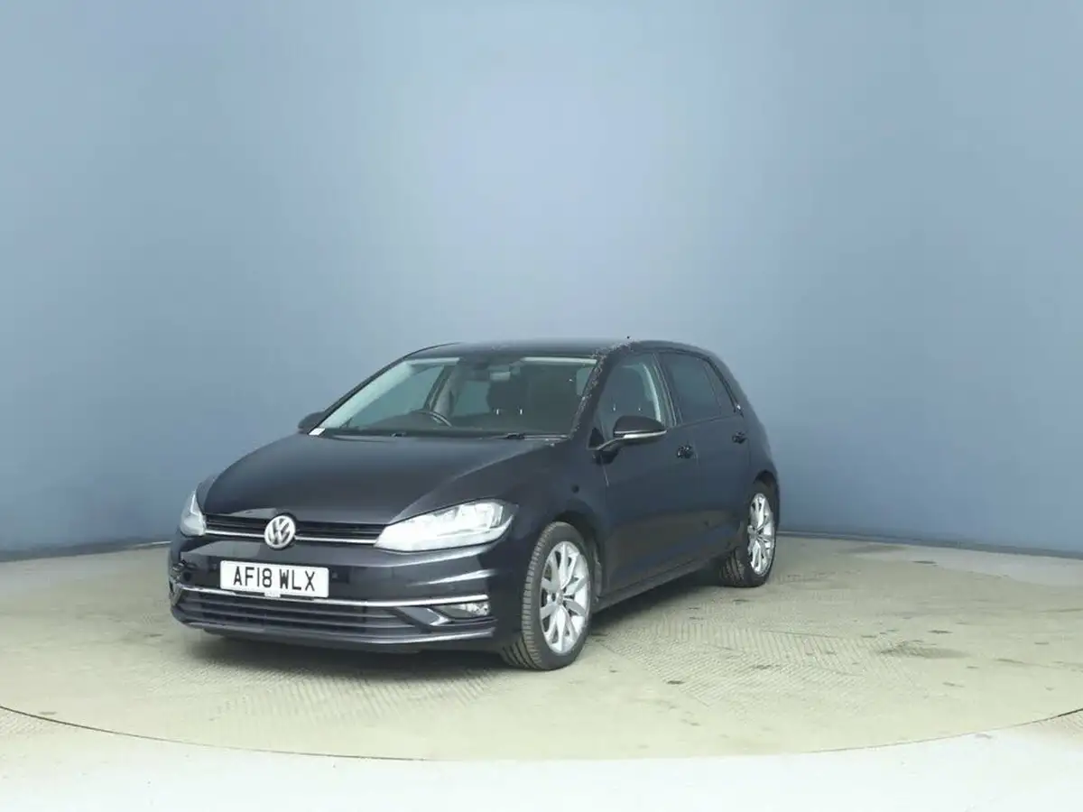2017-volkswagen-golf-20tdi-gt-bmtss-hatchback-5d-big-4
