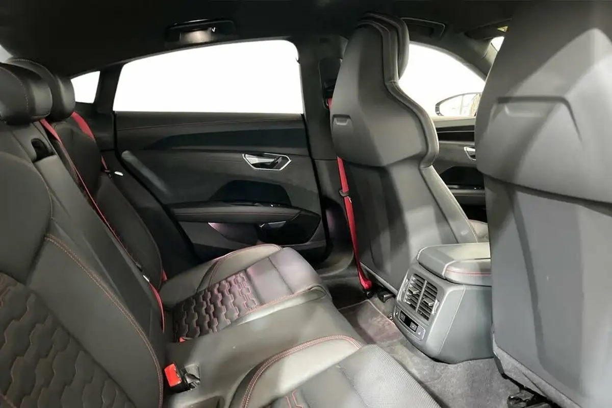 2021-audi-rs-e-tron-gt-e-carbon-vorsprung-big-7