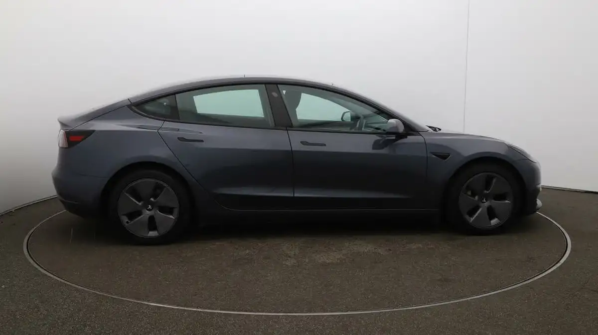 2021-tesla-model-3-e-long-range-4x4-big-42
