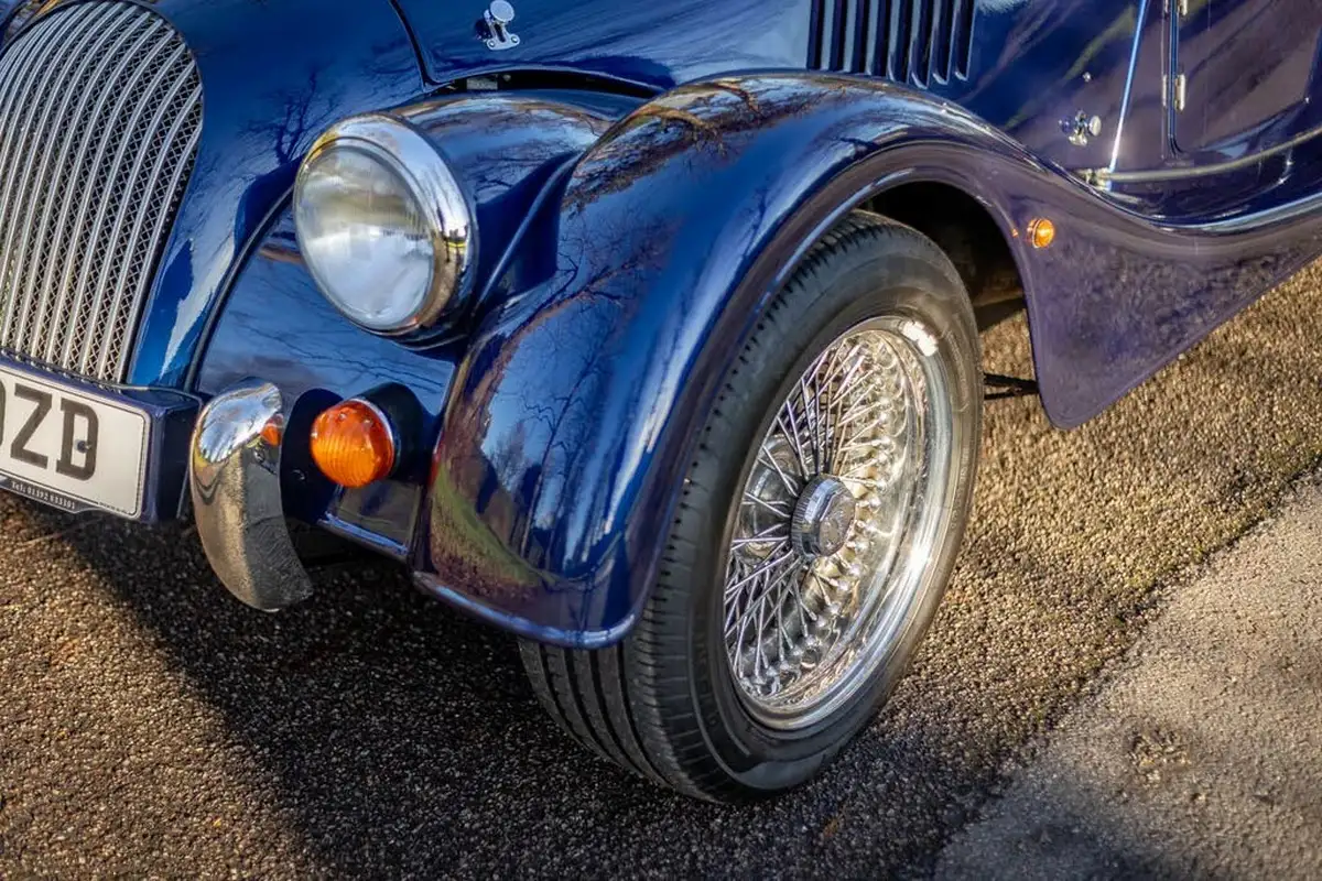 2019-morgan-roadster-37-big-37
