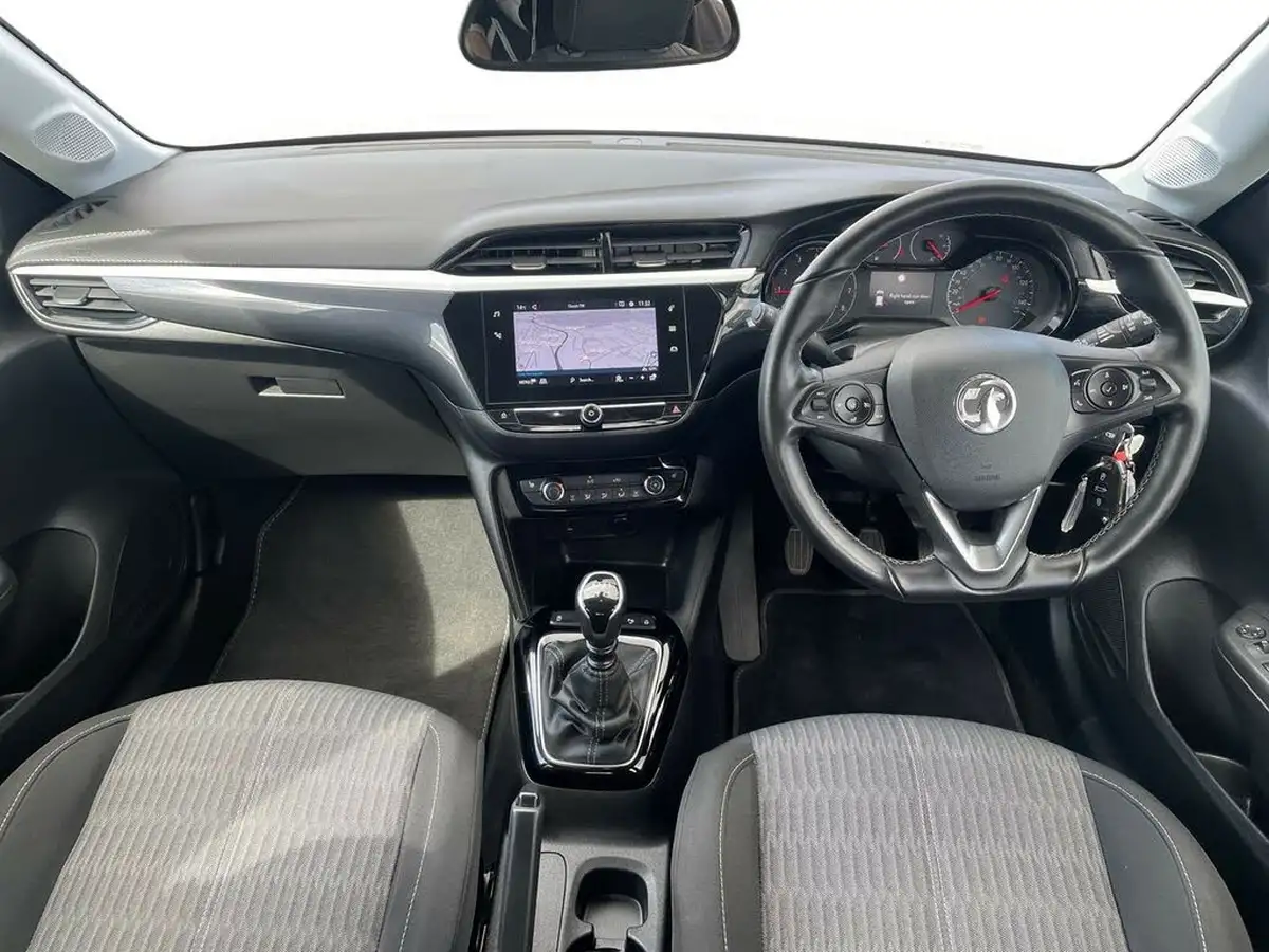 2021-vauxhall-corsa-12-turbo-griffin-edition-big-6