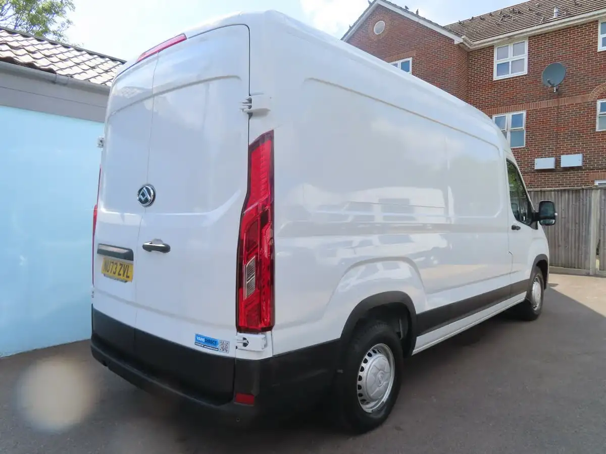 2023-maxus-deliver-9-big-15