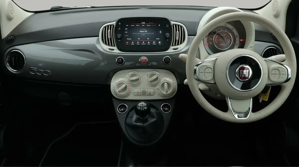 2020-fiat-500-10-lounge-big-13