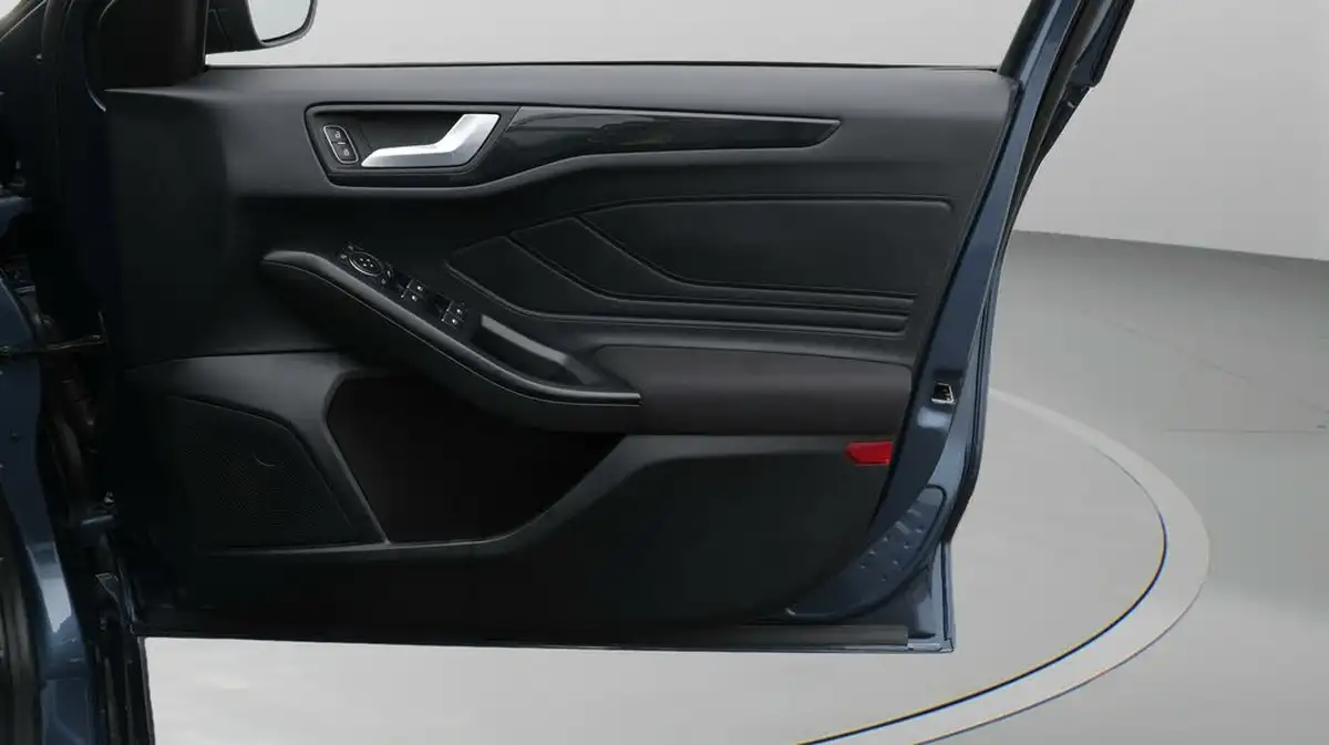 2021-ford-focus-15-st-line-edition-hatchback-big-15