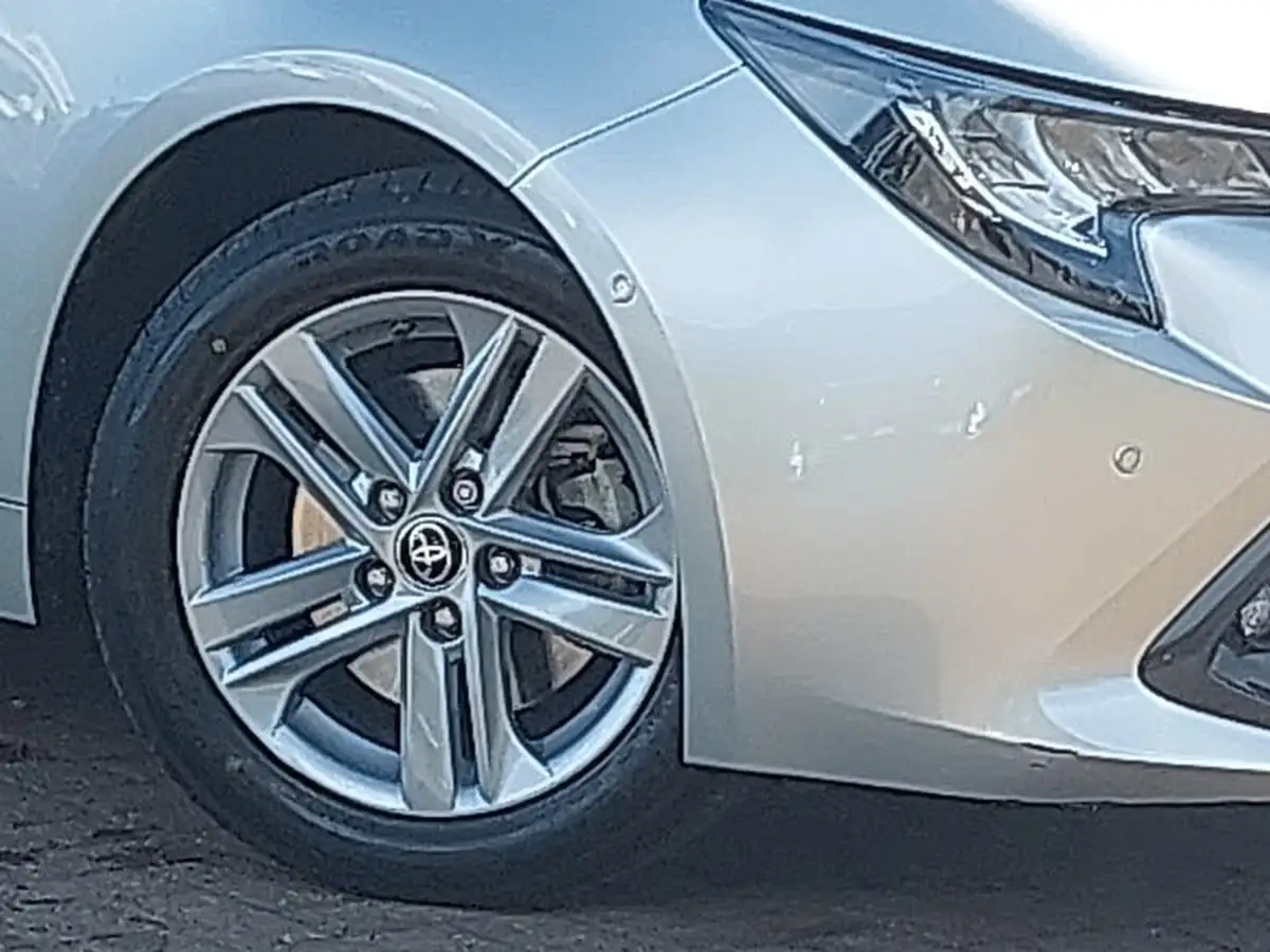 2022-toyota-corolla-20-vvt-i-icon-tech-hatchback-big-8