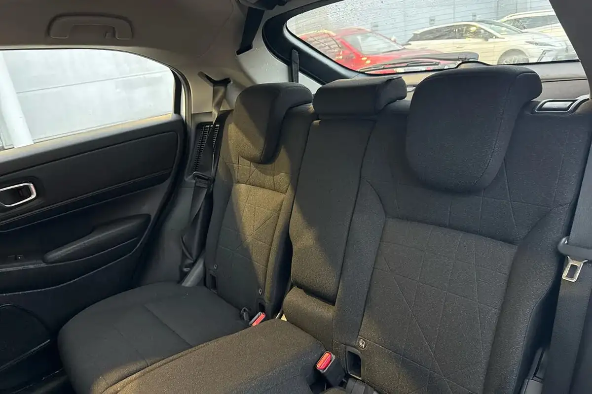 2024-honda-hr-v-15-i-mmd-elegance-big-7