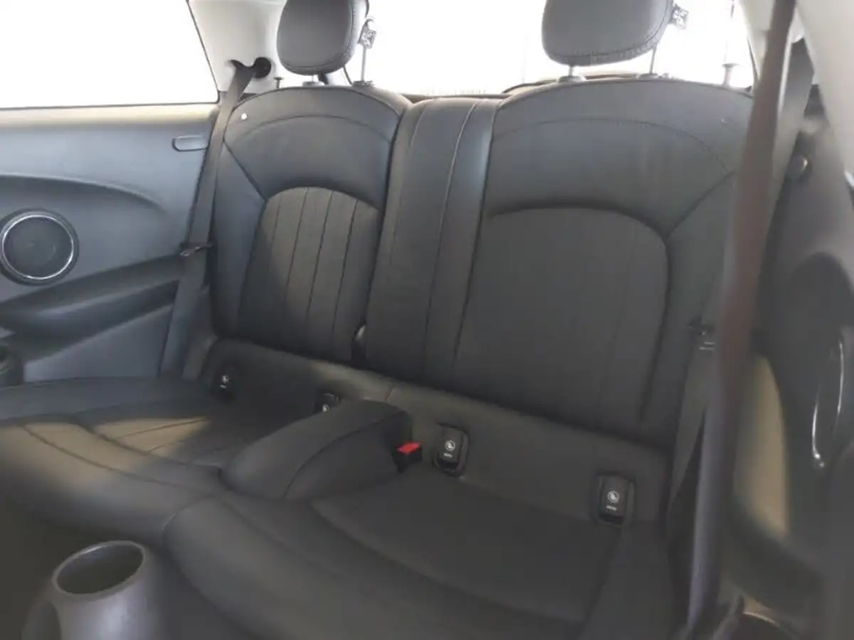 2020-mini-cooper-15-cooper-exclusive-hatchback-3d-big-11