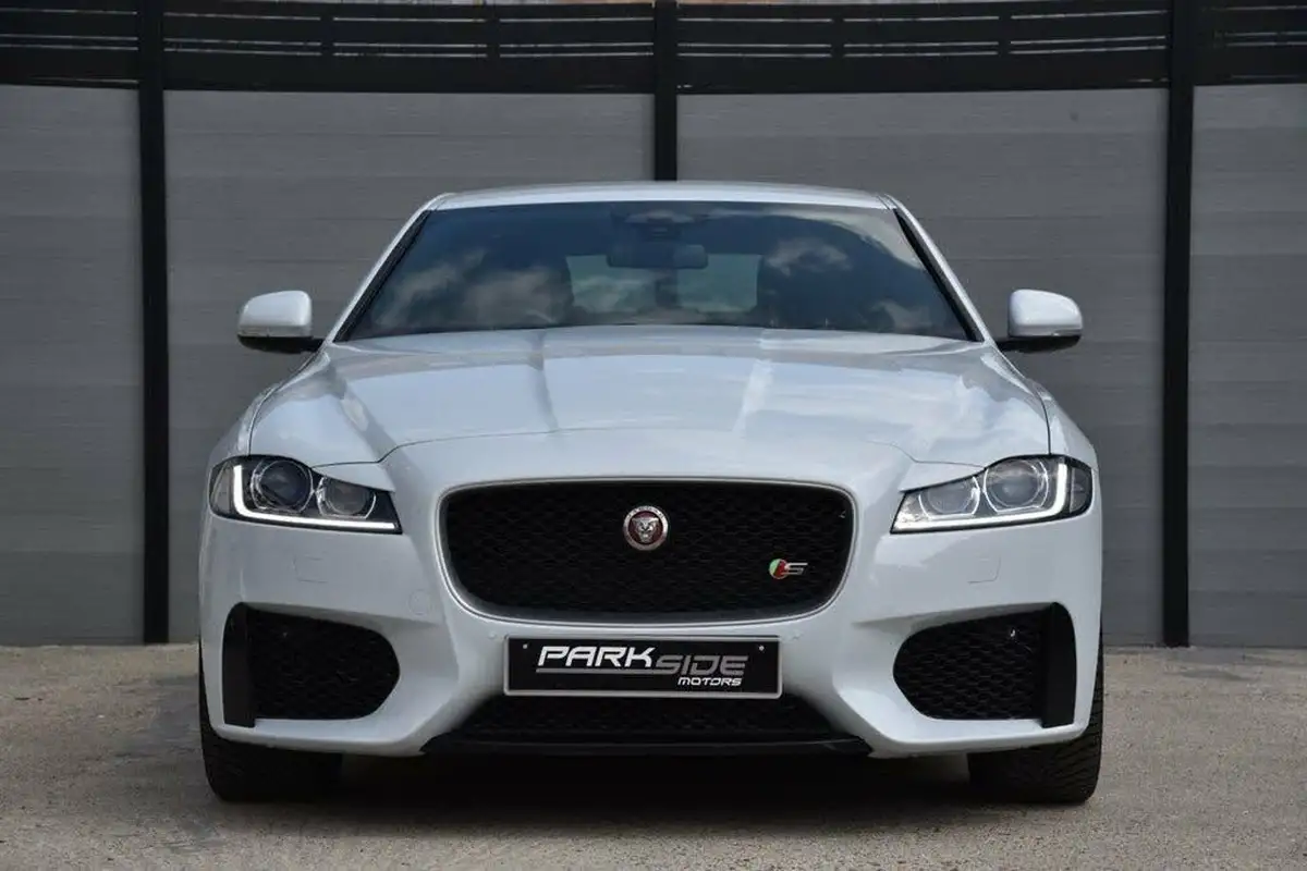 2018-jaguar-xf-30td-saloon-4d-big-2