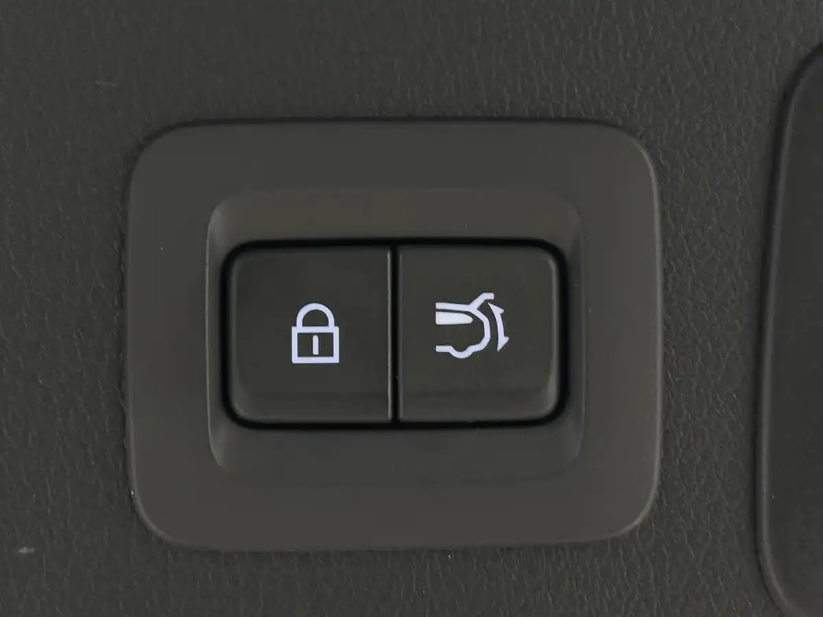 2025-mazda-cx-60-25-e-skyactiv-homura-convenience-panoramic-sunroof-big-6