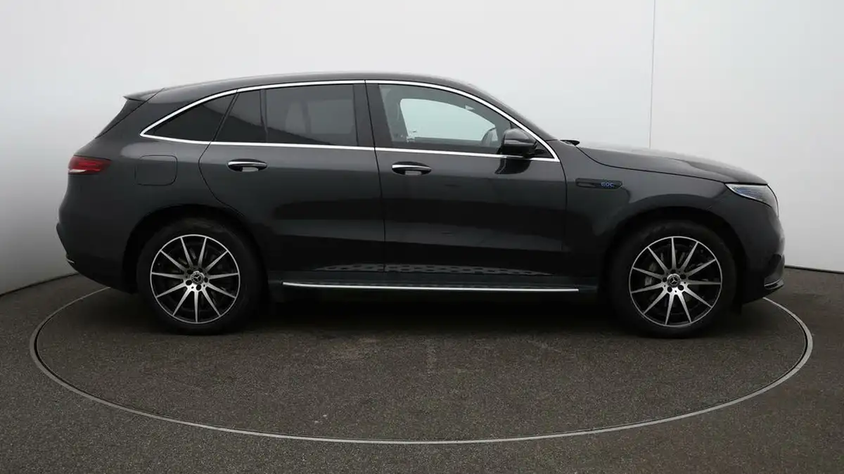 2022-mercedes-benz-eqc-e-eqc-400-amg-line-big-41