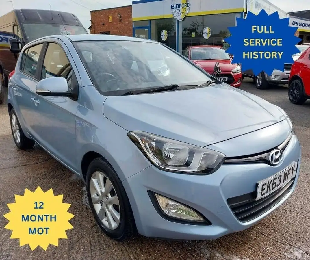 2013-hyundai-i20-12-active-5d-big-0