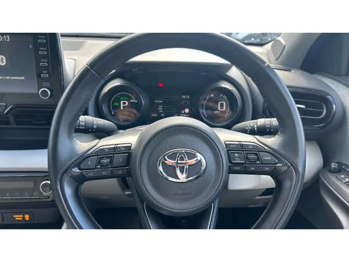 2022-toyota-yaris-15-vvt-i-excel-big-5