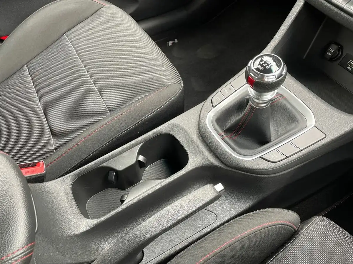 2022-hyundai-i30-15-t-gdi-n-line-hatchback-big-18