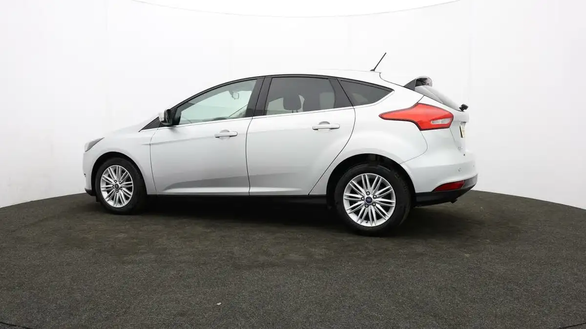 2018-ford-focus-10t-zetec-edition-125ps-hatchback-auto-big-63