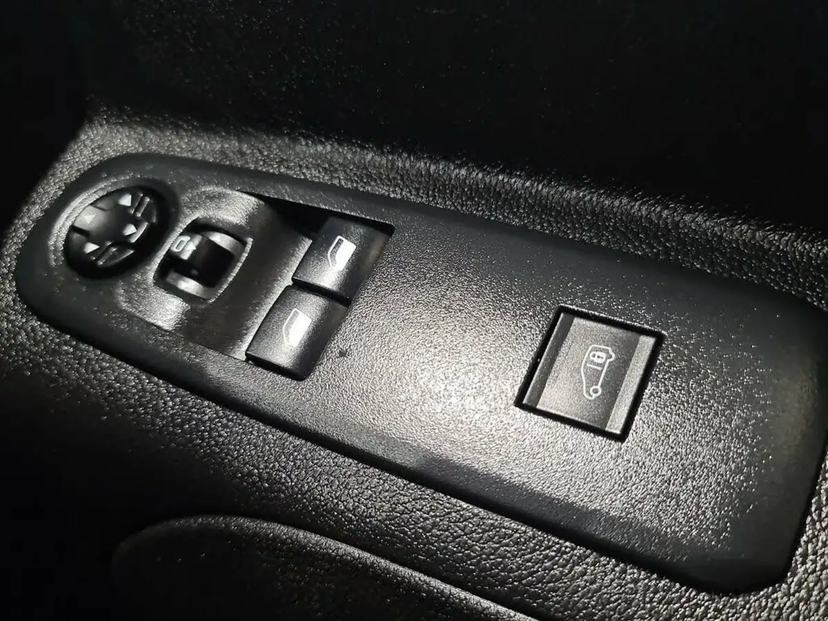 2021-citroen-berlingo-15bluehdi-1000-enterprise-100pseu6dt-e-ss-panel-big-26