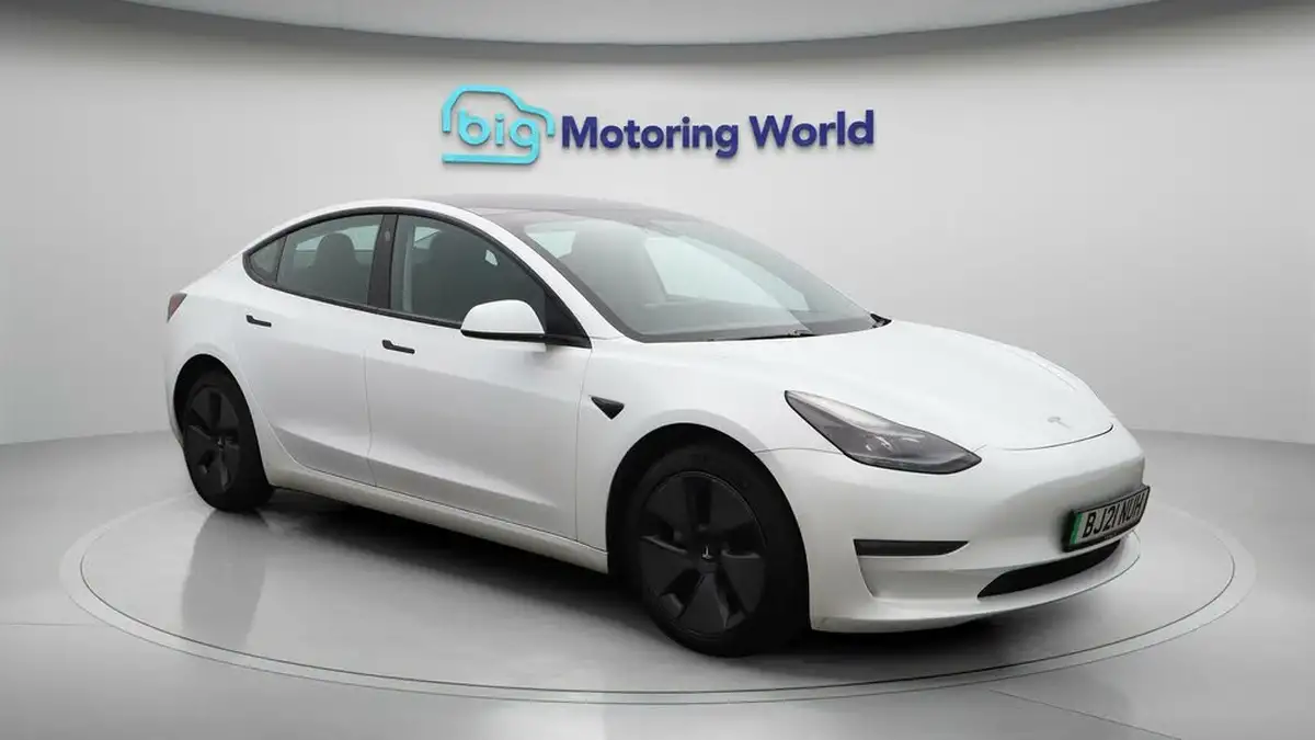 2021-tesla-model-3-e-long-range-4x4-big-1