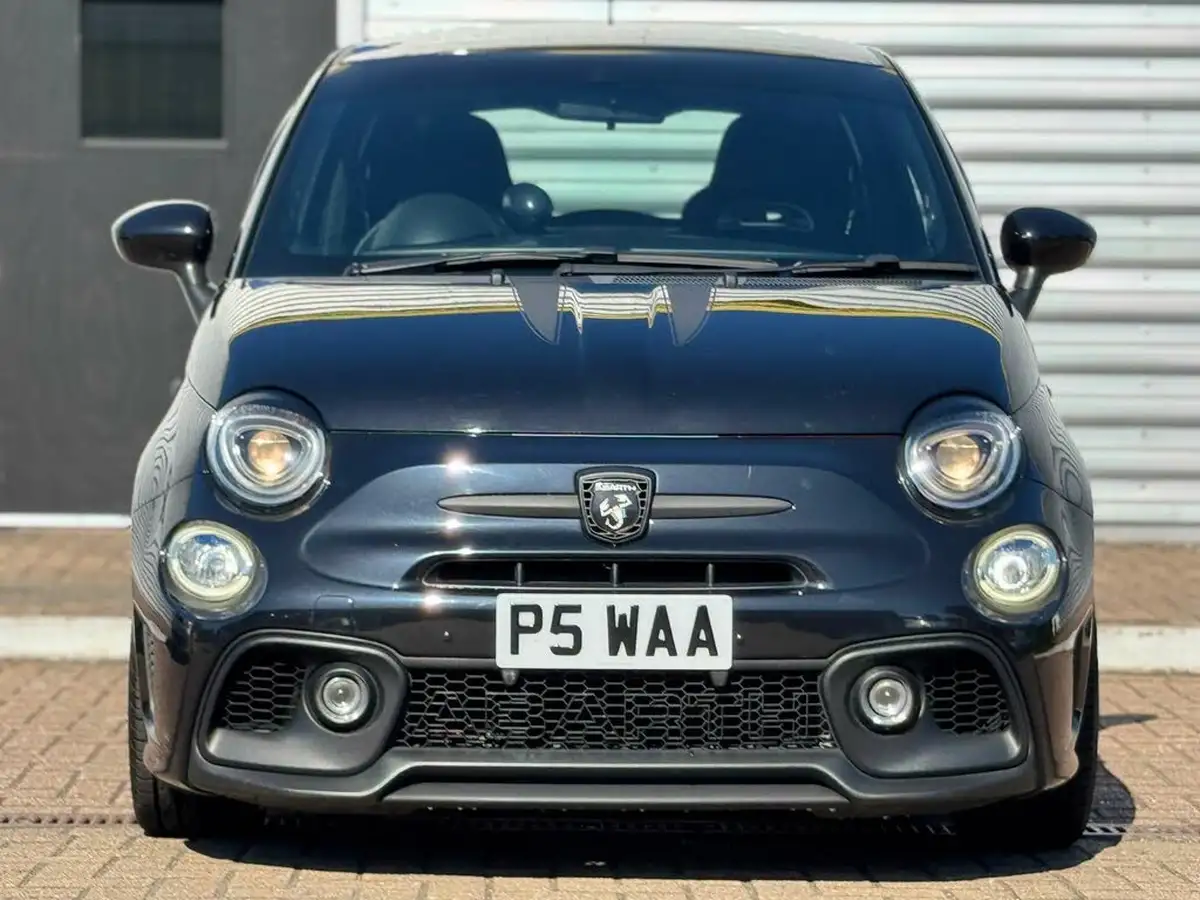 2017-abarth-595-14-tjet-big-1