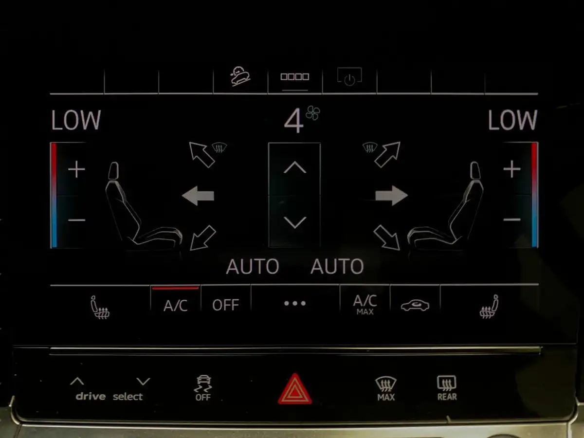 2021-audi-e-tron-55e-s-line-station-wagon-big-21