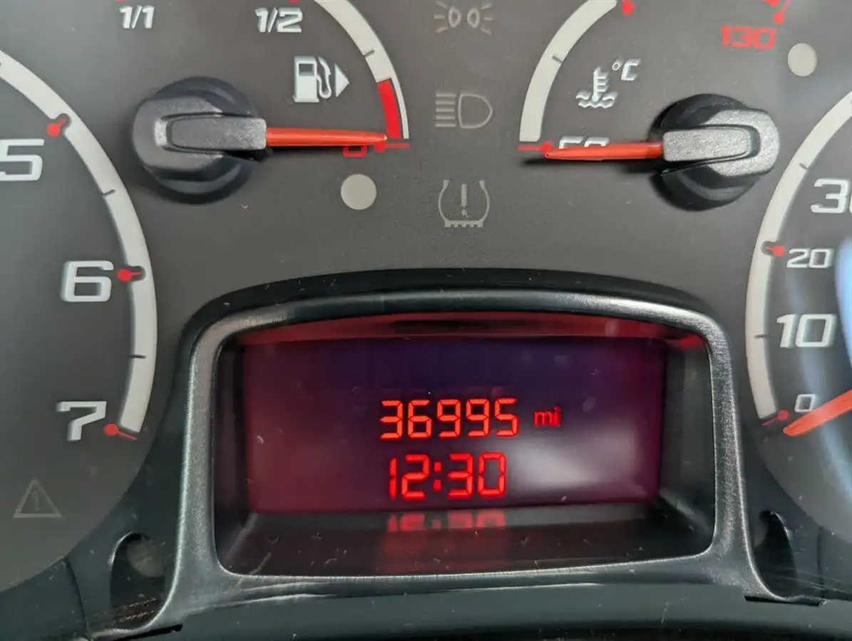 2014-ford-ka-12-metal-big-25