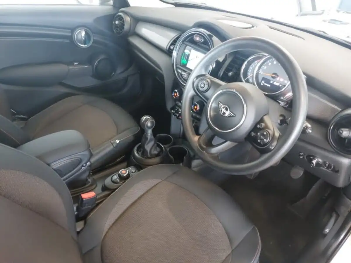 2020-mini-countryman-15-cooper-classic-big-5