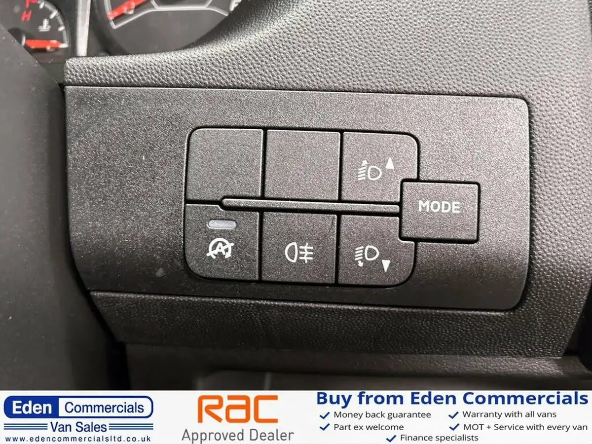 2025-peugeot-boxer-22-bluehdi-professional-premium-335-l3h2-panel-big-16