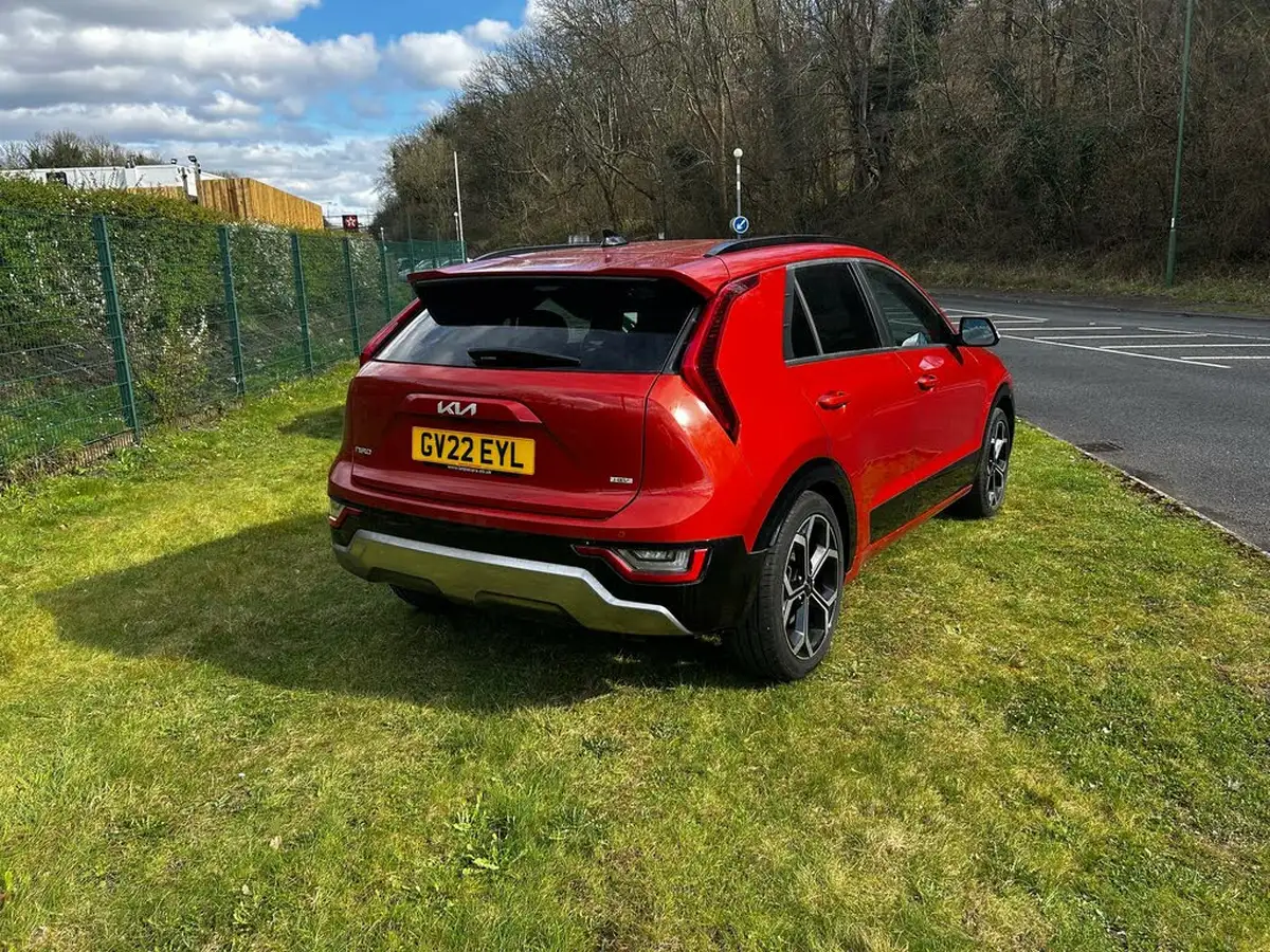 2022-kia-niro-16-gdi-139bhp-hev-132kwh-big-2