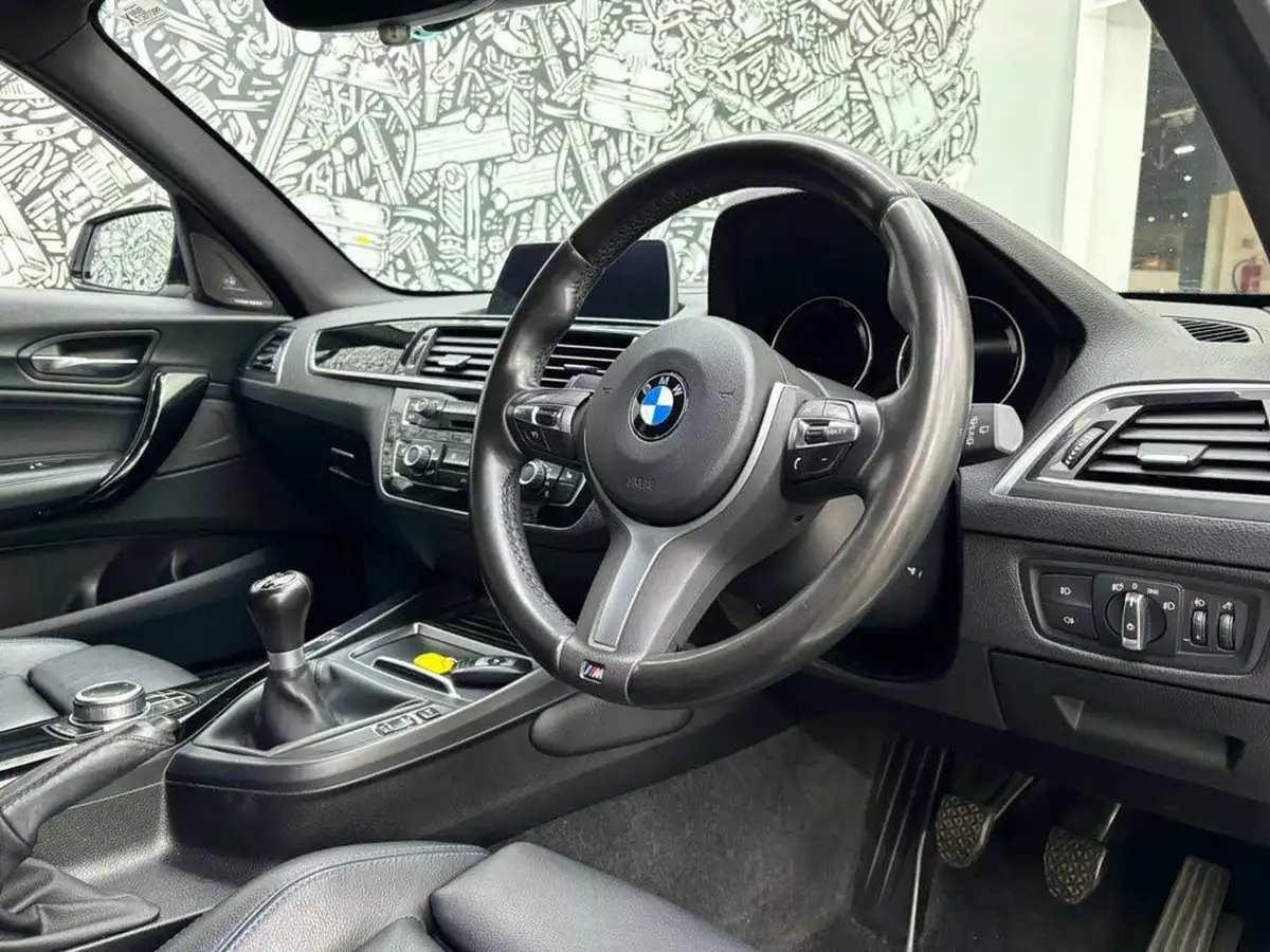 2019-bmw-1-series-15-118i-m-sport-shadow-edition-5d-big-25