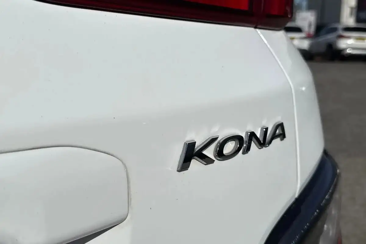 2022-hyundai-kona-16-gdi-premium-big-39