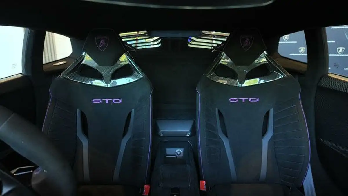 2023-lamborghini-huracan-big-7
