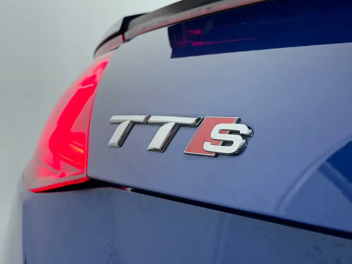 2016-audi-tts-20-tfsi-quattro-tts-ss-coupe-s-tronic-big-15