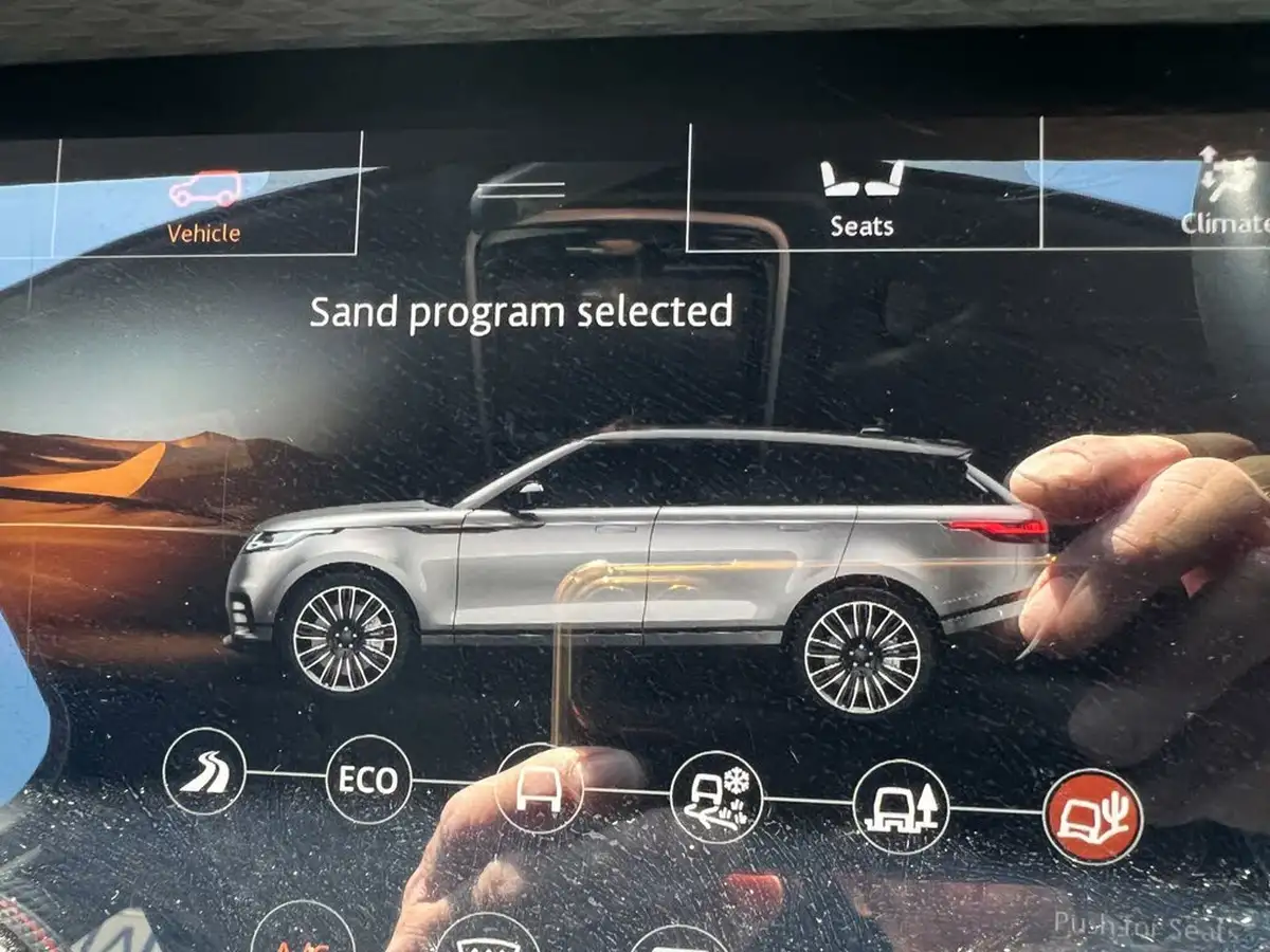 2018-land-rover-range-rover-velar-20-d180-r-dynamic-se-ss-big-35