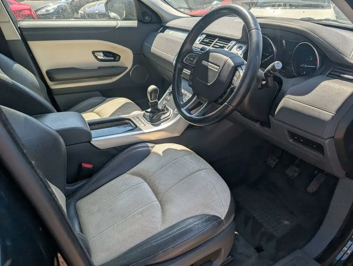 2015-land-rover-range-rover-evoque-20td4-se-tech-ss-hatchback-5d-big-9
