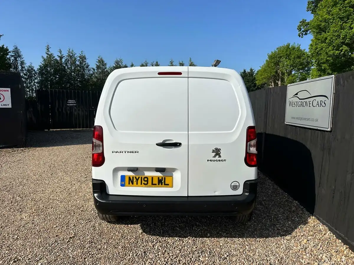 2019-peugeot-partner-16bluehdi-1000-professional-big-6