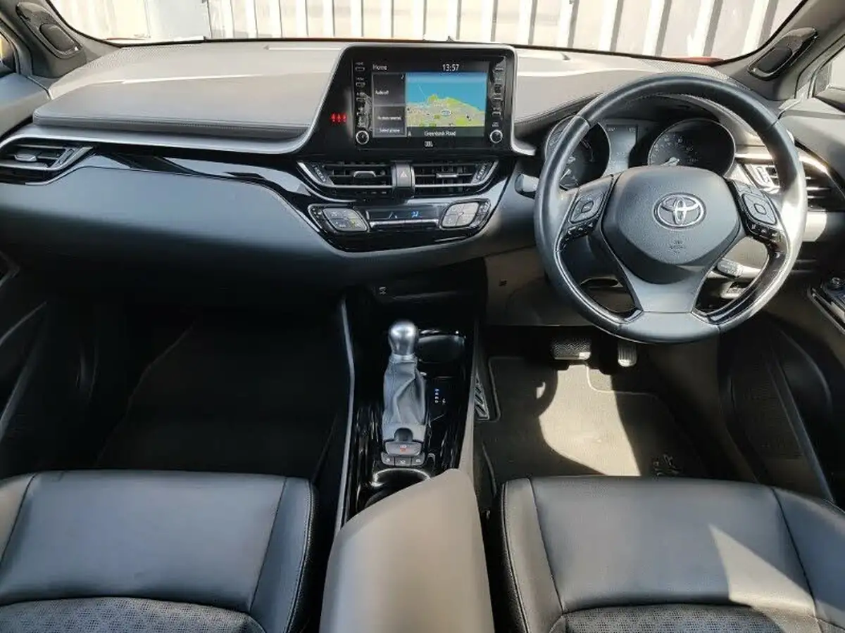 2020-toyota-c-hr-20-vvt-i-orange-edition-big-2