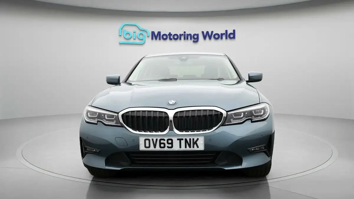 2019-bmw-3-series-20-330e-se-pro-big-1