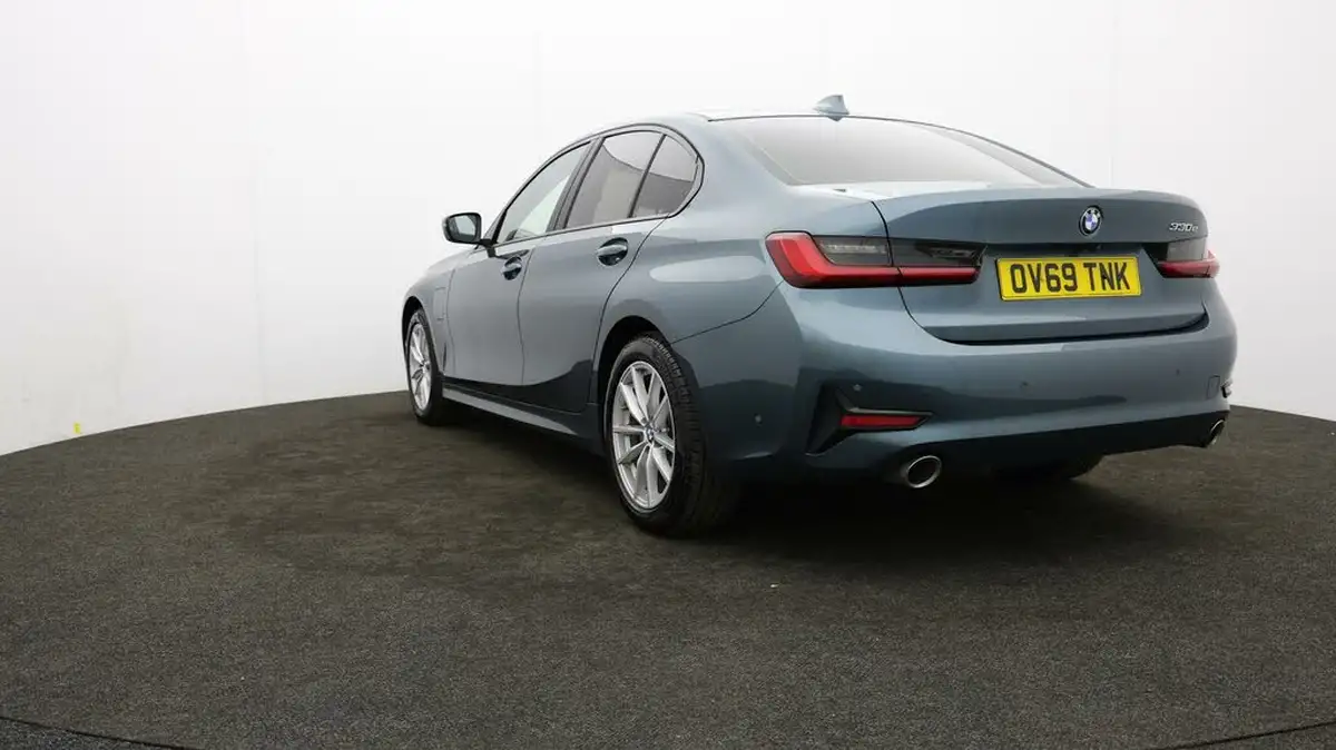 2019-bmw-3-series-20-330e-se-pro-big-70